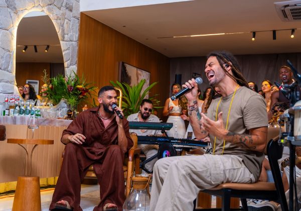 Brenno Casagrande encerra projeto ‘Na Sala do Casa’ com homenagem à Djavan, Claudinho & Buchecha, além de faixa inédita  