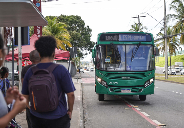 Novas linhas de ônibus melhoram mobilidade no Trobogy e Canabrava