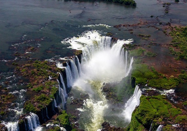 Turismo em parques nacionais bate recorde e gera R$ 40 bilhões no Brasil