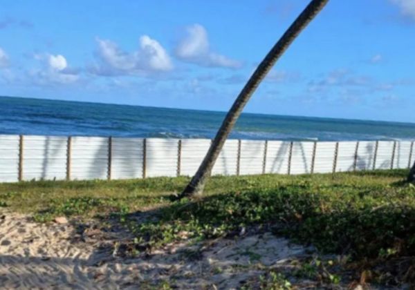 TJ-BA determina retirada de muro que bloqueava acesso à praia em Barra do Jacuípe