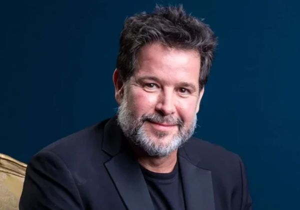 Bolo com homenagem inusitada a Murilo Benício viraliza nas redes sociais 