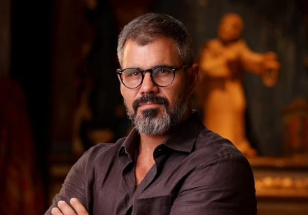 Juliano Cazarré diz que homens são tratados como ‘tóxicos’ e defende debate sobre masculinidade