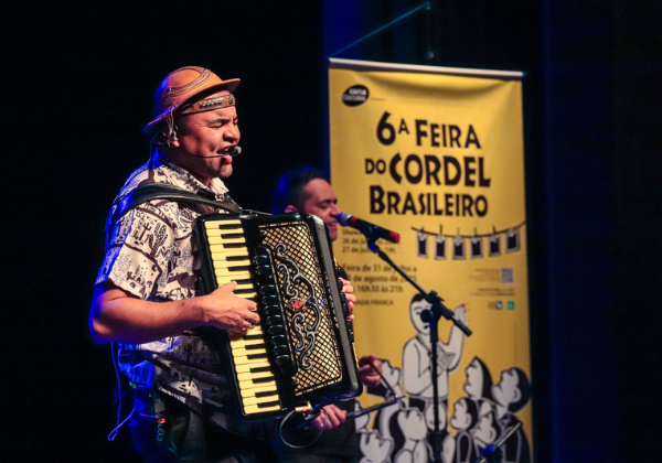 Chambinho do Acordeon leva tributo a Luiz Gonzaga para Feira do Cordel em Salvador