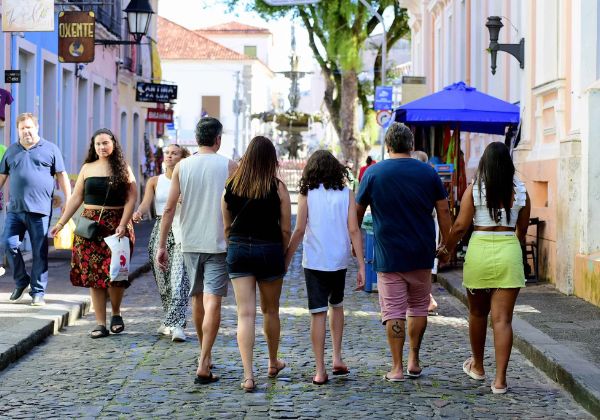 Taxa de ocupação em hotéis de Salvador cai para 61,1% em abril e acende alerta no setor