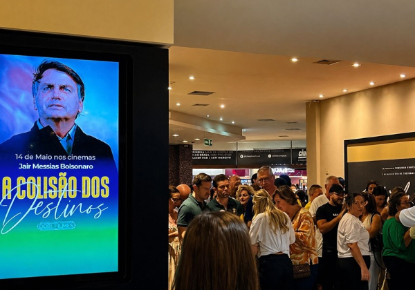 Bolsonaristas esgotam ingressos para estreia de documentário em Salvador