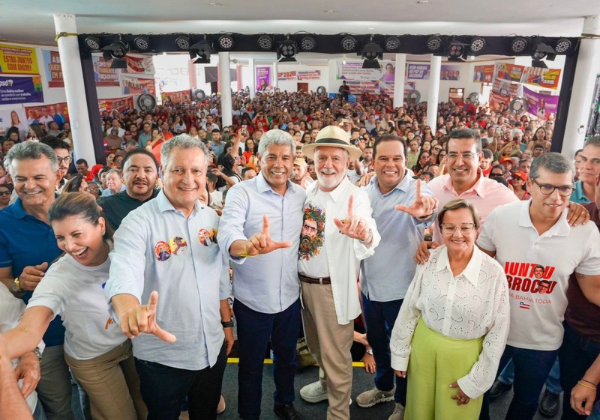 ‘Alegria, franqueza e diálogo’: Wagner debate o futuro da Bahia durante PGP do Piemonte da Diamantina