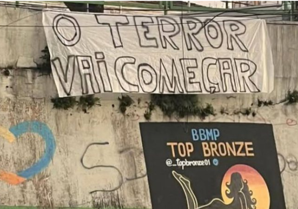 Torcedores do Bahia protestam na Fonte Nova e pedem saída de Rogério Ceni