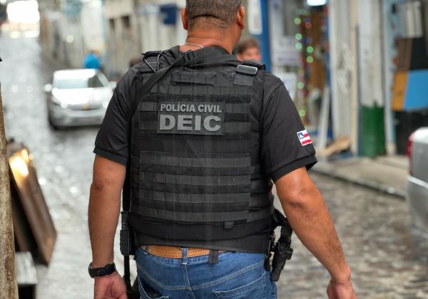 Homem suspeito de extorquir turista com pintura corporal é preso no Centro Histórico de Salvador