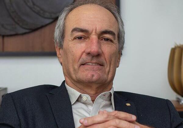 Presidente de entidade comercial diz que redução da jornada de trabalho pode comprometer produtividade