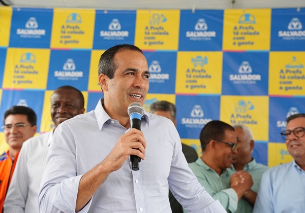 Prefeitura entrega contenção de encosta com área de lazer em Colinas de Periperi