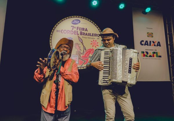 Chambinho do Acordeon recebeu Ruan Vitor e Bule-Bule no primeiro fim de semana da 7ª Feira do Cordel Brasileiro