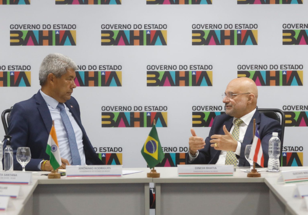 Jerônimo recebe embaixador da Índia no Brasil e destaca expectativa de aproximar governos