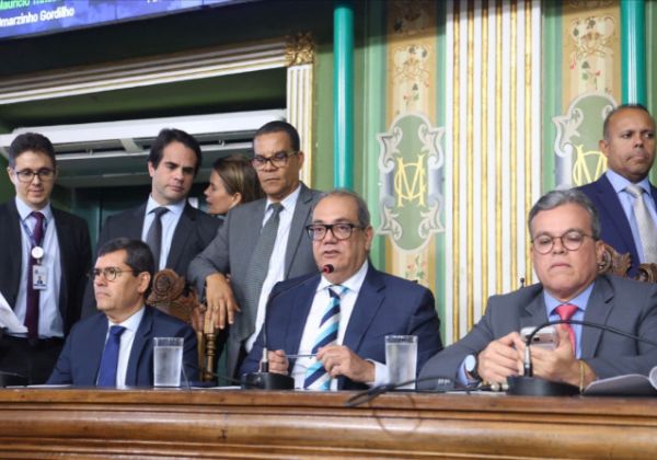 Carlos Muniz define cronograma de votações antes do recesso na Câmara de Salvador