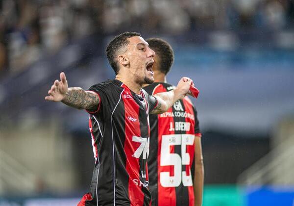 Vitória vence ABC novamente e garante decisão da Copa do Nordeste no Barradão
