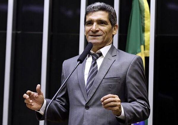 Raimundo Costa é um dos deputados baianos mais bem avaliados no Congresso, segundo ranking