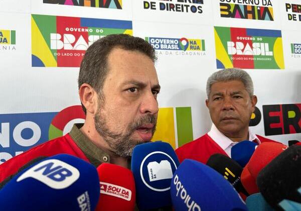Boulos chama Flávio Bolsonaro de ‘lambe-botas’ após EUA classificarem facções brasileiras como organizações terroristas