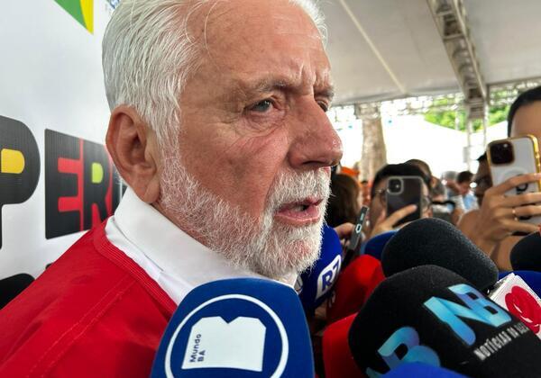 ‘Não acho que Davi vai se contrapor’, diz Wagner sobre votação da PEC do fim da escala 6x1 no Senado