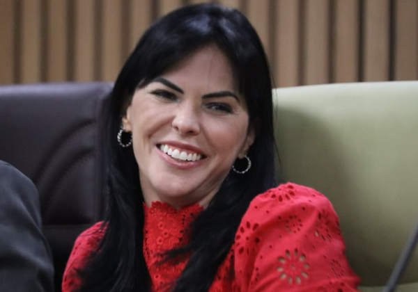 Prefeita acompanha fase de teste da nova rodoviária de Morro do Chapéu