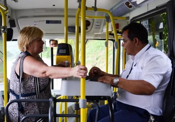Projeto prevê pagamento de passagem por Pix, cartão de crédito e débito nos ônibus de Salvador