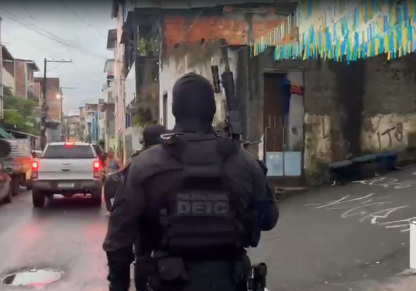 Operação prende 17 suspeitos de roubar farmácias e movimentar R$ 12,5 milhões em Salvador