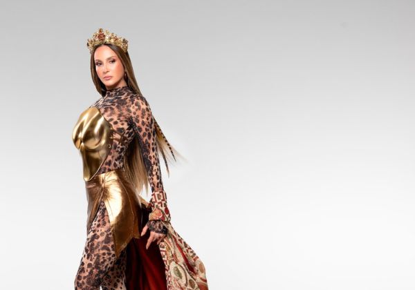 Claudia Leitte alcança o maior número de ouvintes mensais do axé no Spotify 