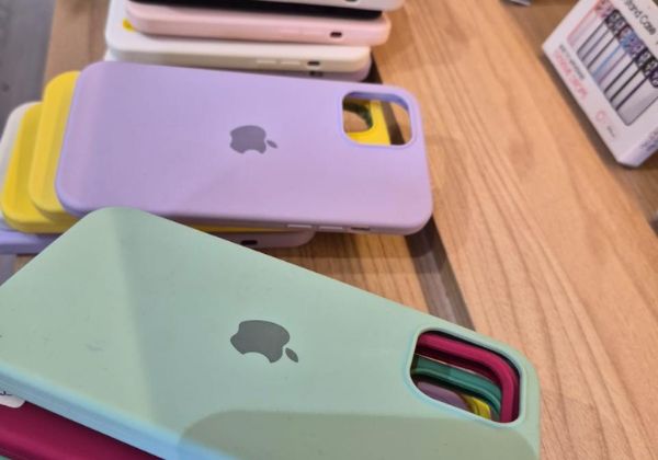Polícia Civil apreende 133 acessórios para celulares com indícios de falsificação em Salvador