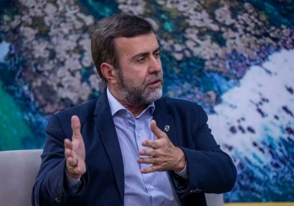 Marcelo Freixo lança livro em Salvador sobre escalada do crime organizado no RJ