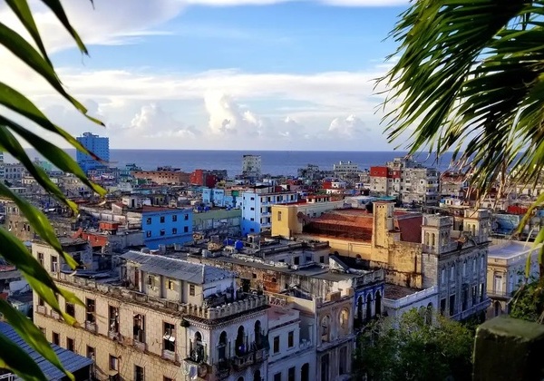 Em novas sanções, EUA miram empresa de mineração e presidente de Cuba