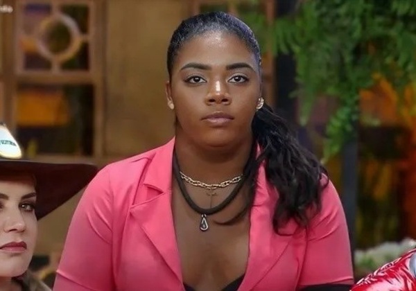 Irmã do ex-BBB Davi, Raquel Brito diz ter insônia por medo de alienígenas