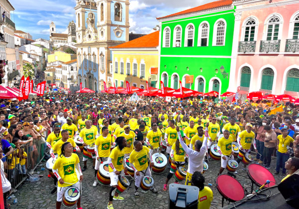Tradicional atração da TV na Copa, Olodum deixa Globo e assina com SBT