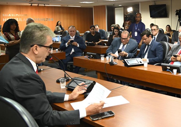 CCJ sabatina Camila Negromonte para cargo de conselheira do TCM na terça-feira (9)