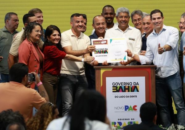 Jerônimo assina pacote de mais de R$ 1,7 bilhão para obras e convênios em 200 municípios da Bahia