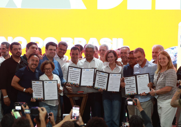 Jerônimo anuncia pacote de R$ 136 milhões para infraestrutura de municípios no Norte baiano