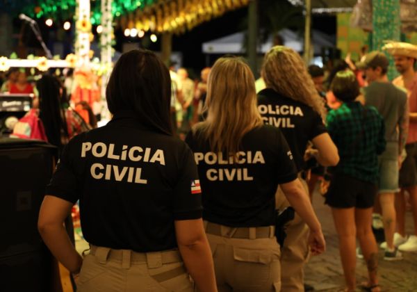 Policiais e Bombeiros reforçam ações ostensivas, investigativas e de salvamento nas festas do Centro Histórico de Salvador