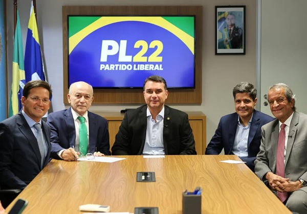 Presidente nacional do PL diz que ACM Neto deverá apoiar Flávio Bolsonaro
