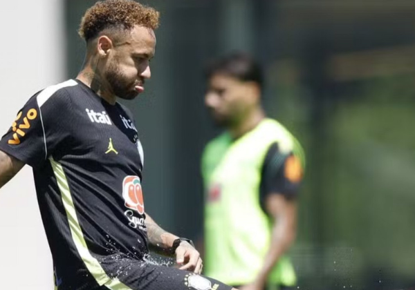 Neymar realiza treino nos gramados pela 1ª vez após ser convocado para Copa do Mundo