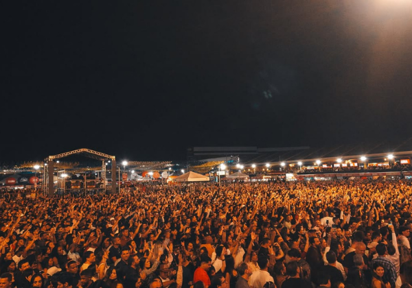 Santo Antônio de Jesus tem mais de 100 mil pessoas na 4ª noite de shows de São João