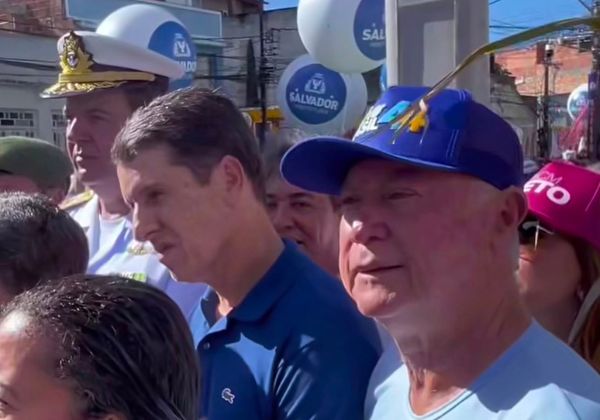 Deputado diz que Bahia vive 'grito da mudança' contra ciclo do PT durante cortejo do 2 de Julho