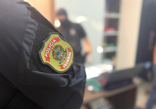 PF mira grupo ligado ao PCC e bloqueia até R$ 10,4 bilhões em operação contra lavagem de dinheiro