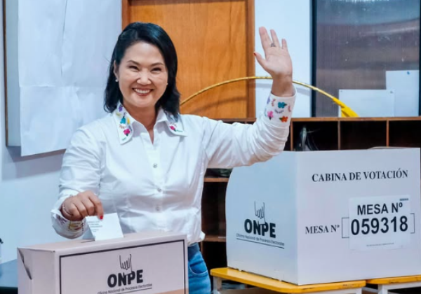 Keiko Fujimori é eleita nova presidente do Peru; Adversário alega fraude