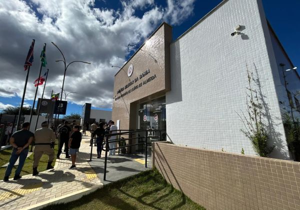 Governo entrega novas estruturas de segurança, proteção às mulheres e trânsito na Bahia