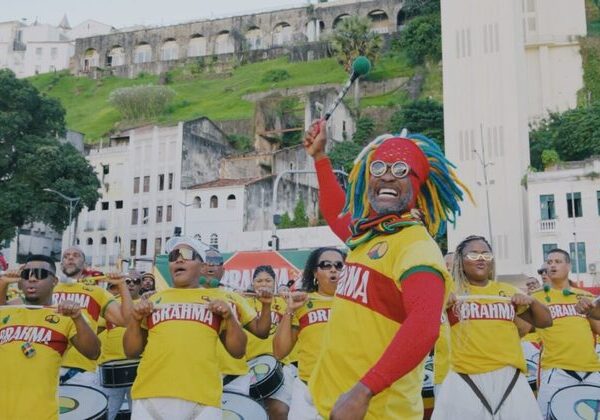 Olodum recria ‘remada viking’ da torcida da Noruega em ritmo de samba-reggae