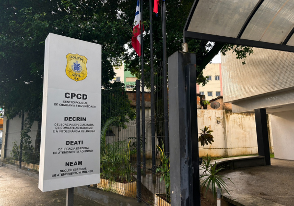 Mulher é presa na Pituba suspeita de racismo religioso ao atacar terreiro em Cajazeiras