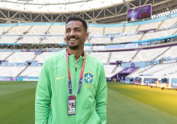 Apenas Danilo retorna ao Brasil em voo fretado da CBF após eliminação na Copa
