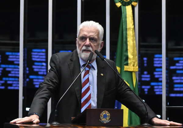 PGR foi contra buscas em gabinete de Jaques Wagner e apreensão de joias