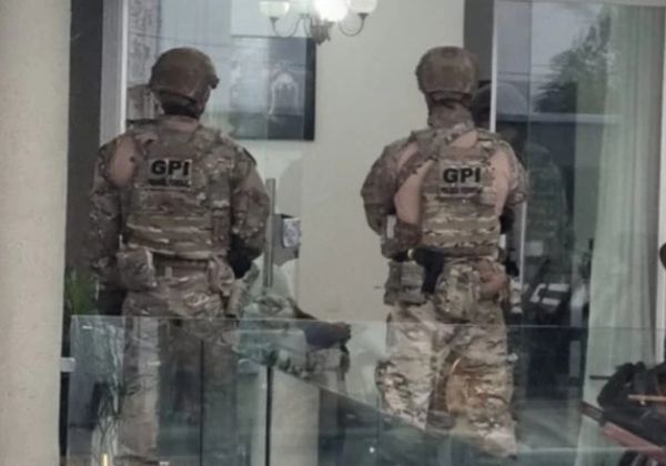 Justiça afasta dois servidores durante operação da PF contra fraudes no INSS na Bahia