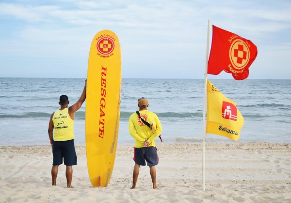 Salvamar alerta para mar agitado e reforça cuidados nas praias de Salvador neste fim de semana