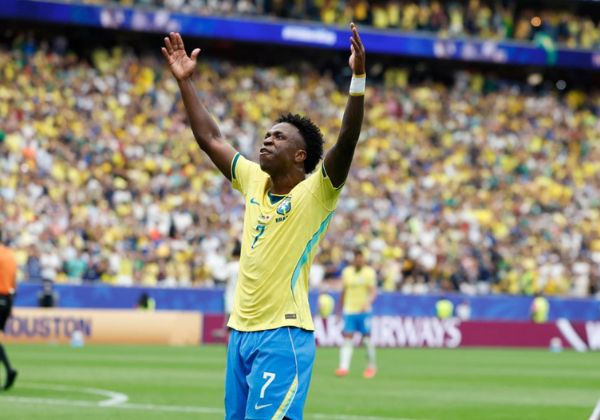 Cinco dias após eliminação na Copa, Vini Jr. pede desculpas aos brasileiros: 'Lutarei pelo nosso sonho'