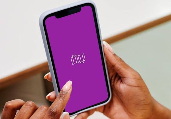 Nubank apresenta instabilidade e clientes relatam falhas em transações via Pix