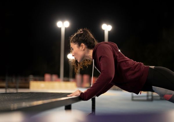 Manhã ou noite? Especialista explica como o horário do exercício impacta o corpo